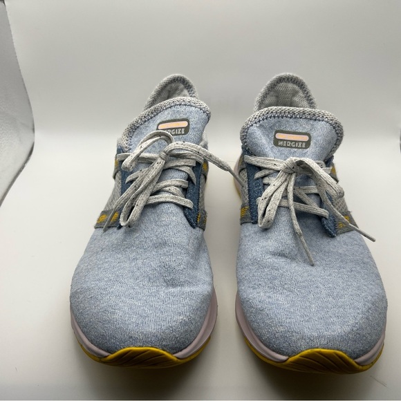 New Balance Light Blue and Yellow Sneakers - Picture 3 of 7